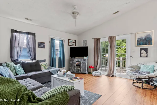 $1,150,000 | 120 Shore Rush Drive, Emerald Isle, NC 28594