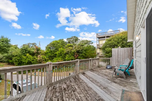 $999,000 | 120 Shore Rush Drive, Emerald Isle, NC 28594