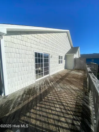 $999,000 | 120 Shore Rush Drive, Emerald Isle, NC 28594