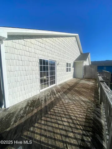 $1,150,000 | 120 Shore Rush Drive, Emerald Isle, NC 28594