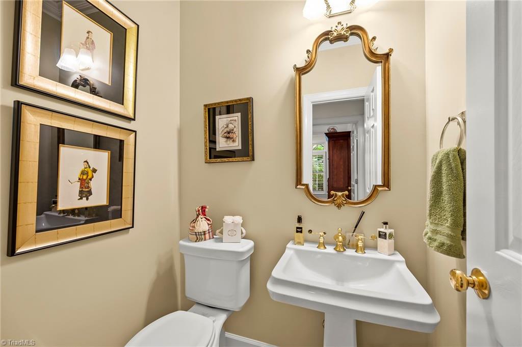 1457 Ridgemere Lane Winston-Salem, NC 27106 - Photo 16 of 39 Main level half bath