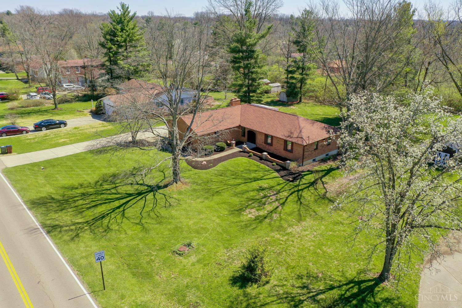 7999 Dimmick Road West Chester, OH 45241 - Photo 4 of 76
