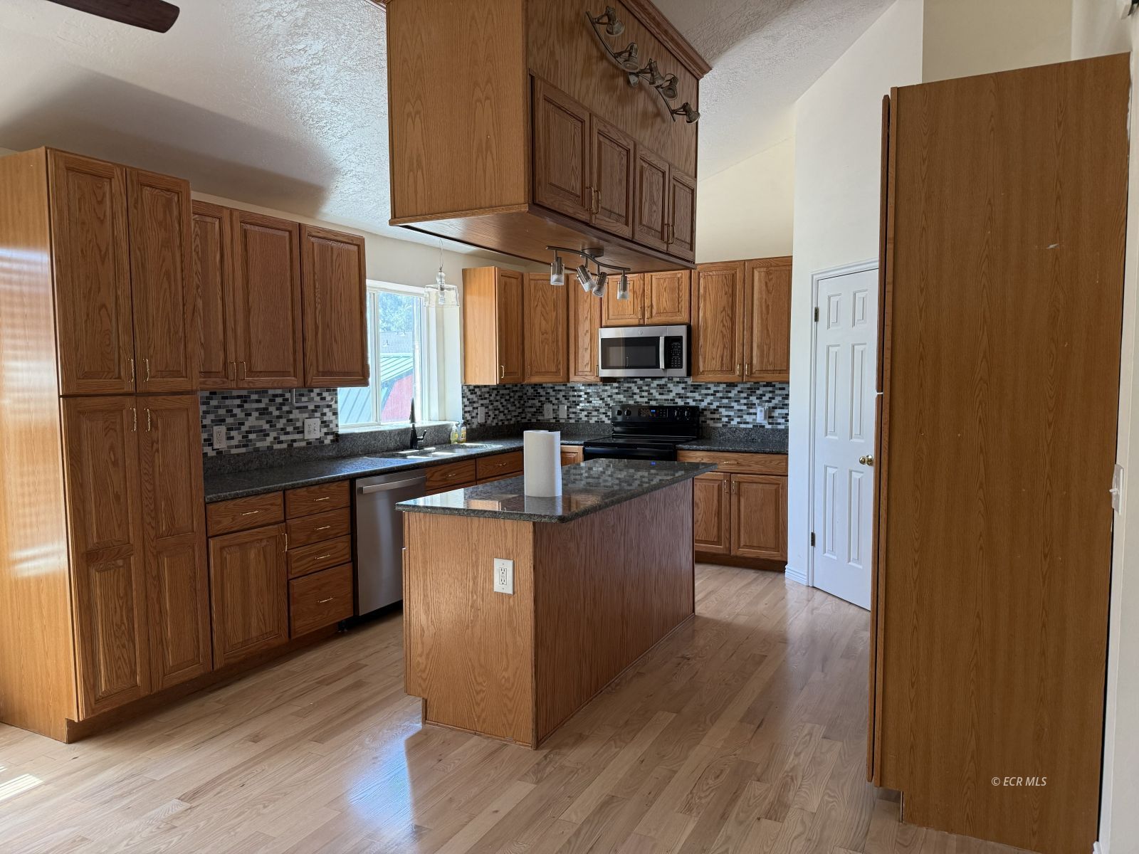 2110 Sierra Circle Elko, NV 89801 - Photo 6 of 14