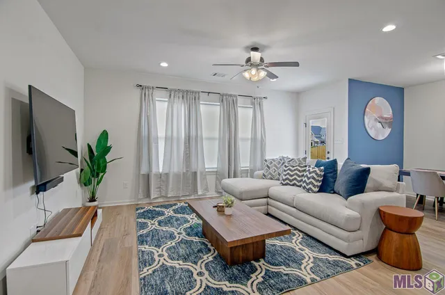 $3,300 | 5618 Cottage Lake Drive, Baton Rouge, LA 70820