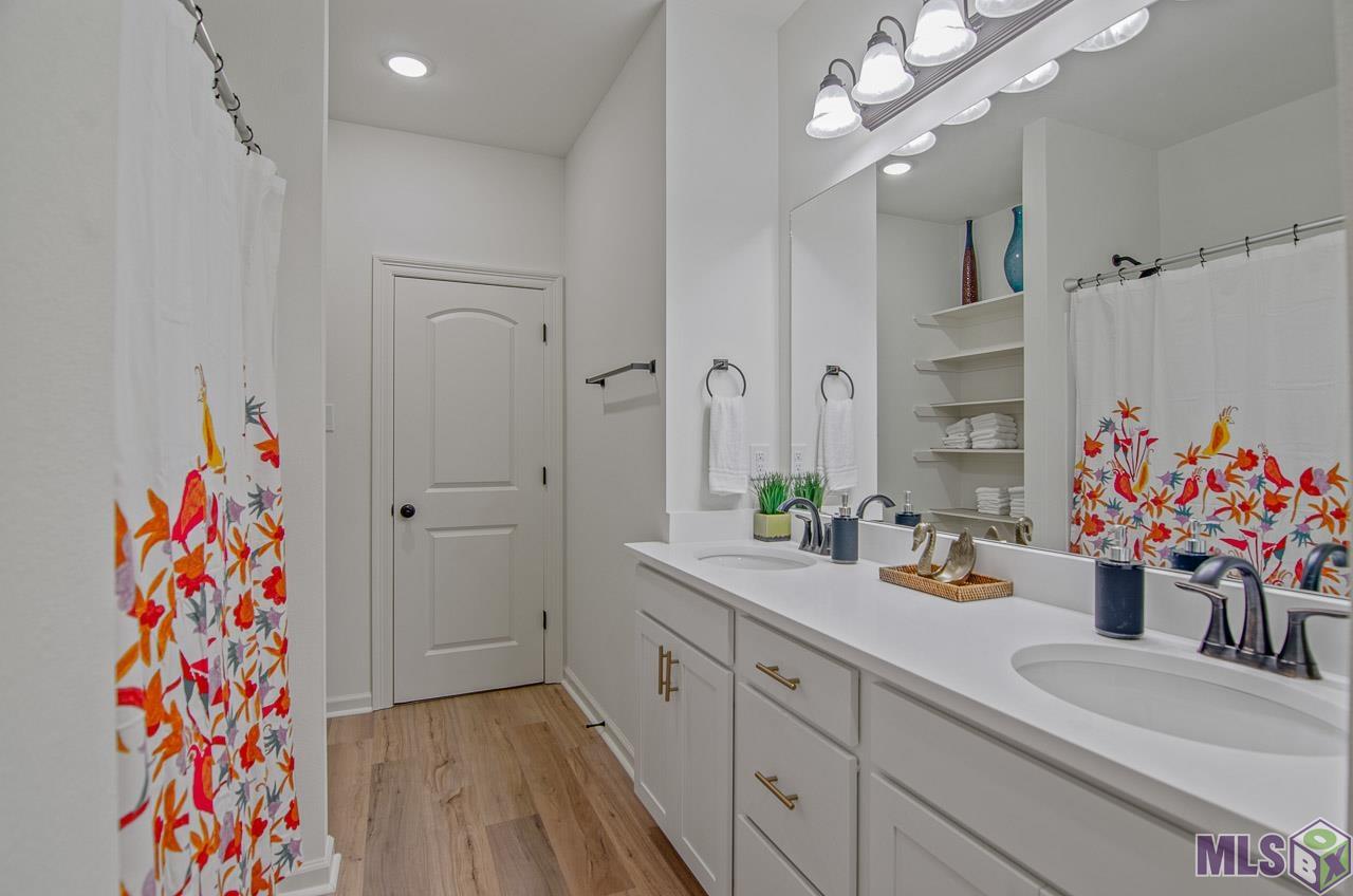 5618 Cottage Lake Drive Baton Rouge, LA 70820 - Photo 13 of 17