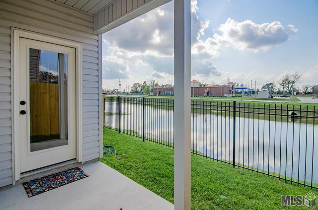 $3,300 | 5618 Cottage Lake Drive, Baton Rouge, LA 70820