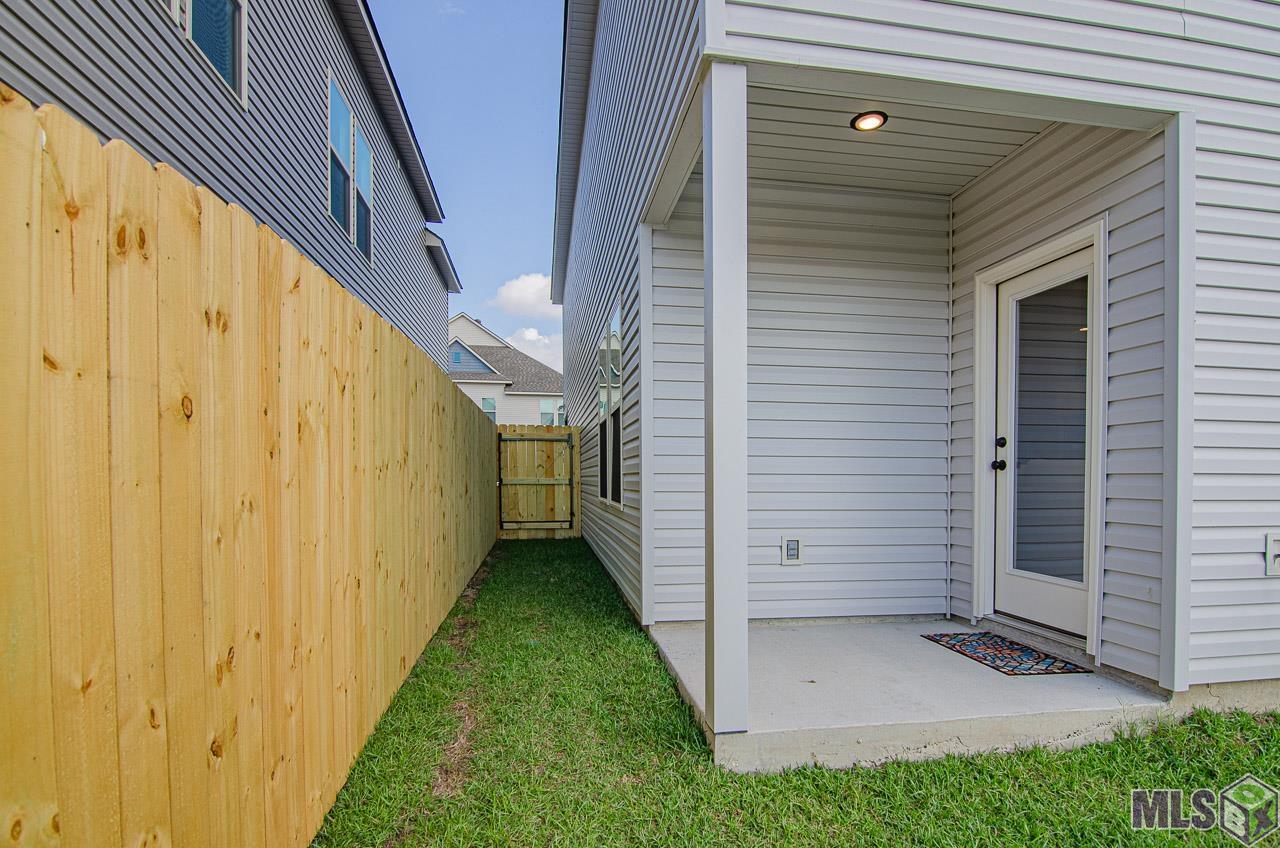 5618 Cottage Lake Drive Baton Rouge, LA 70820 - Photo 16 of 17