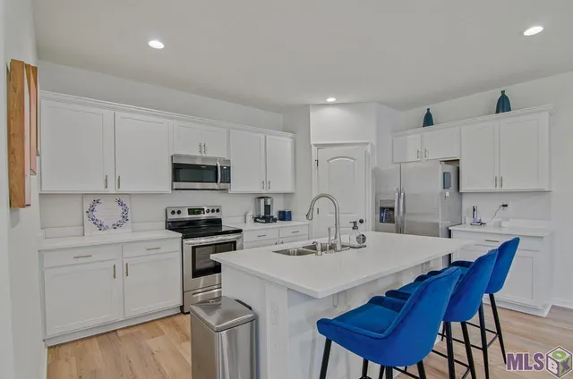 $3,300 | 5618 Cottage Lake Drive, Baton Rouge, LA 70820