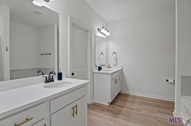 $3,300 | 5618 Cottage Lake Drive, Baton Rouge, LA 70820