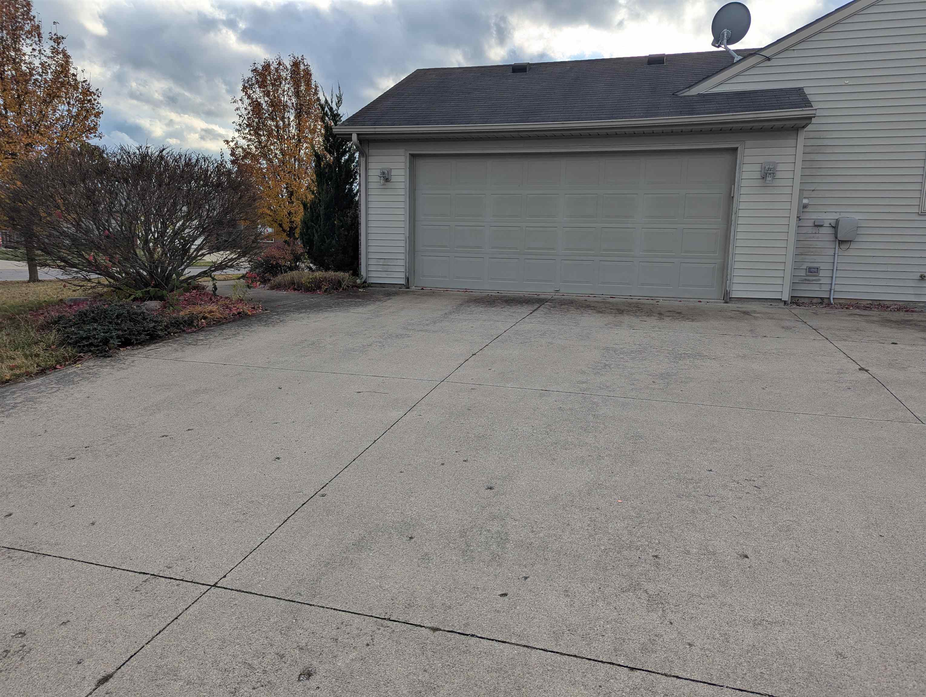 417 Rampart Drive Fort Wayne, IN 46845 - Photo 3 of 17