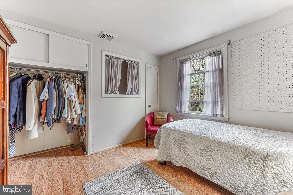 41 Dechert Road Conshohocken, PA 19428 - Photo 11 of 39 Bedroom 1