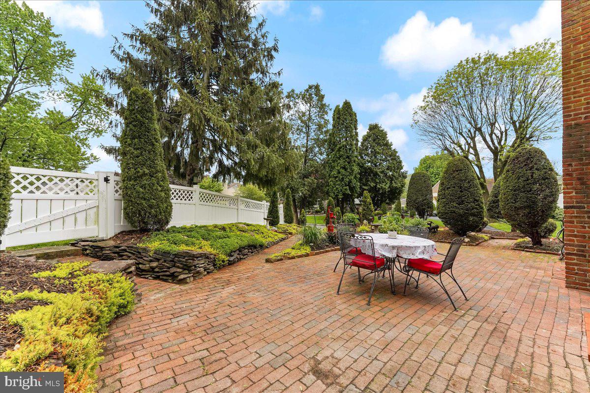 41 Dechert Road Conshohocken, PA 19428 - Photo 27 of 39