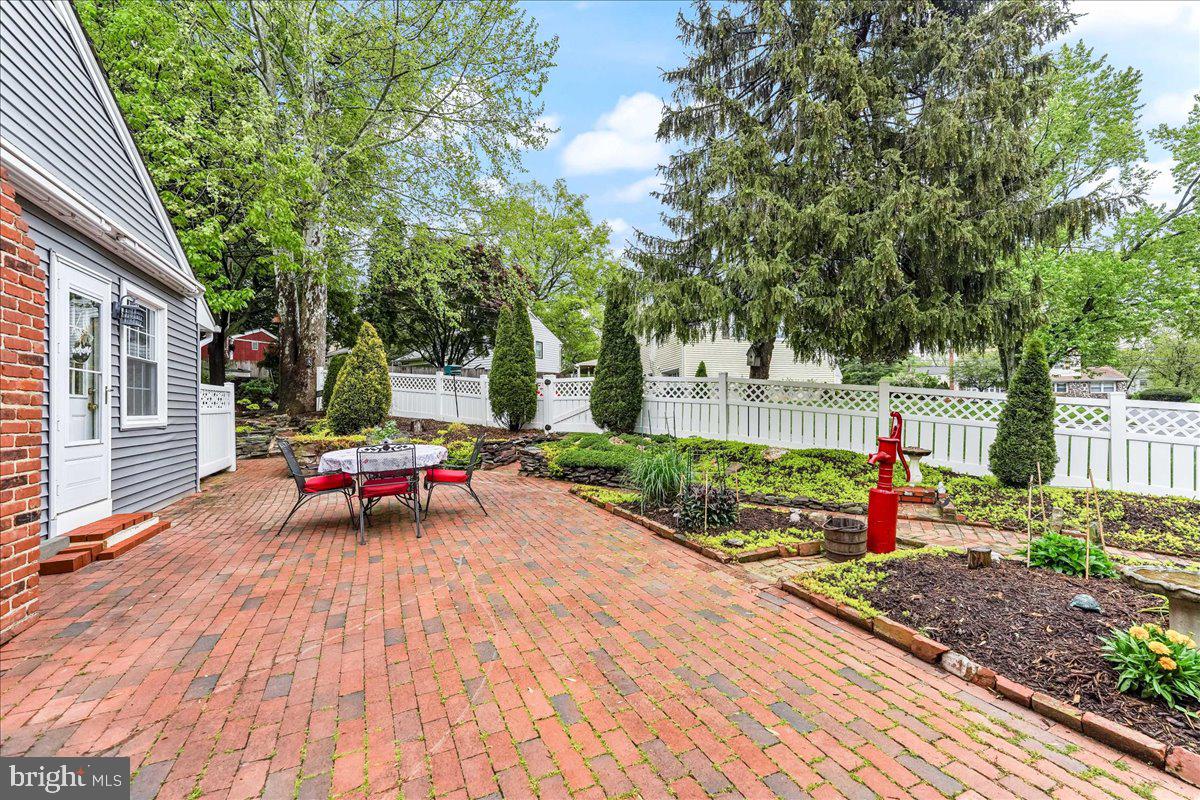 41 Dechert Road Conshohocken, PA 19428 - Photo 28 of 39