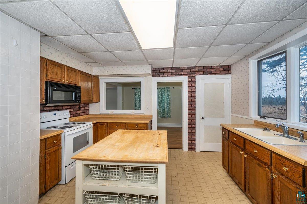 5303 South County Rd K South Range, WI 54874 - Photo 4 of 38 Kitchen