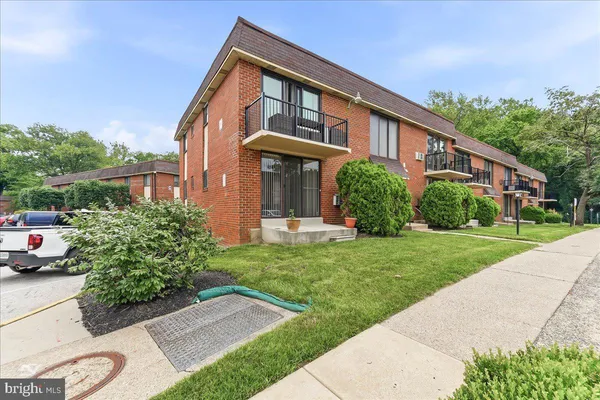 $145,000 | 9 East Glenolden Avenue, Unit D9, Glenolden, PA 19036