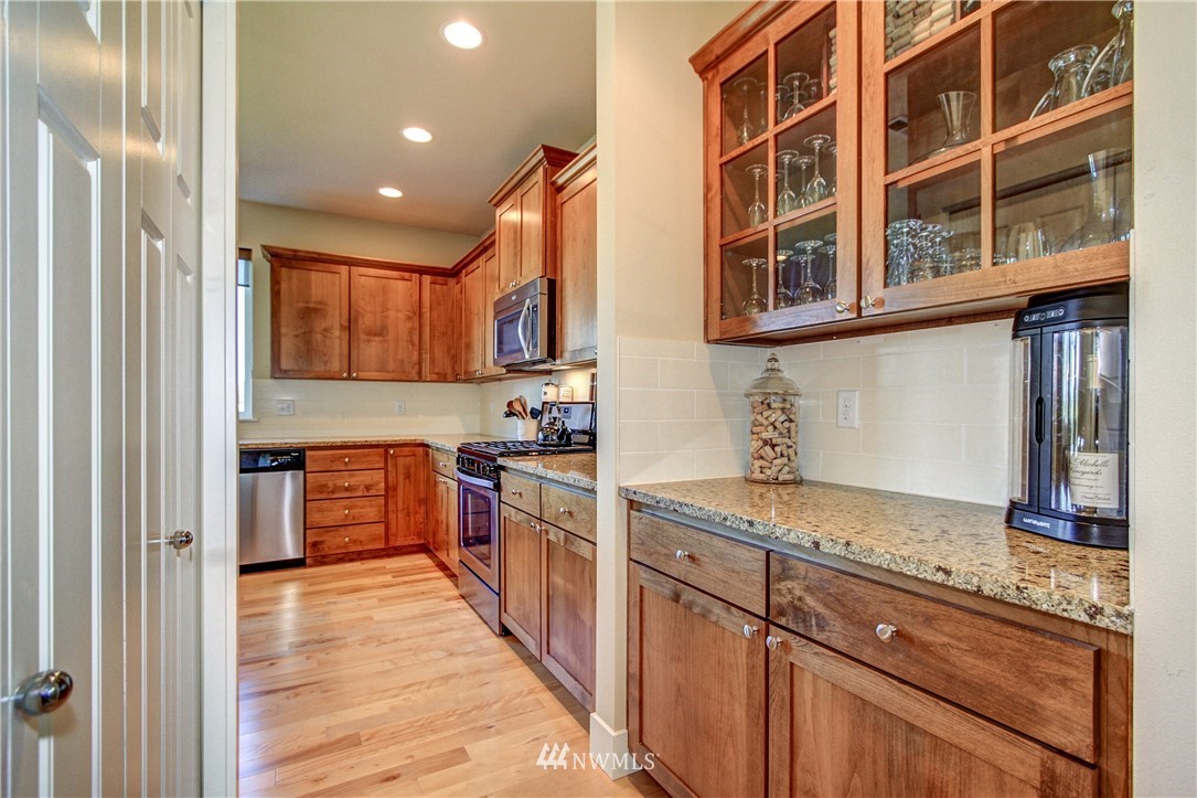 18014 40th Drive Southeast Bothell, WA 98012 - Photo 7 of 25 Gallery Image 7