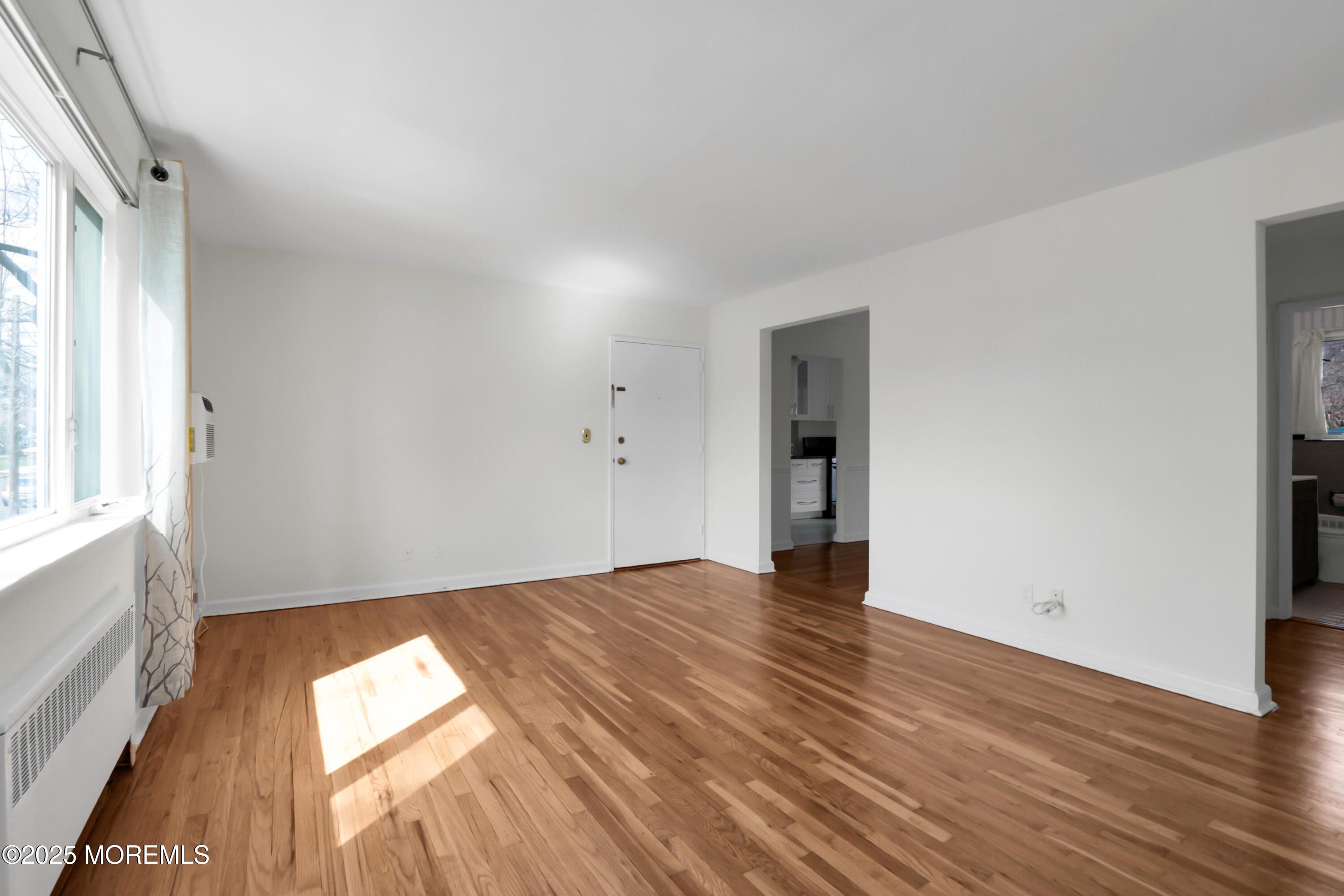 283 Spring Street, Unit 283B Red Bank, NJ 07701 - Photo 21 of 28 1F8A8775-013-026-3360x2240