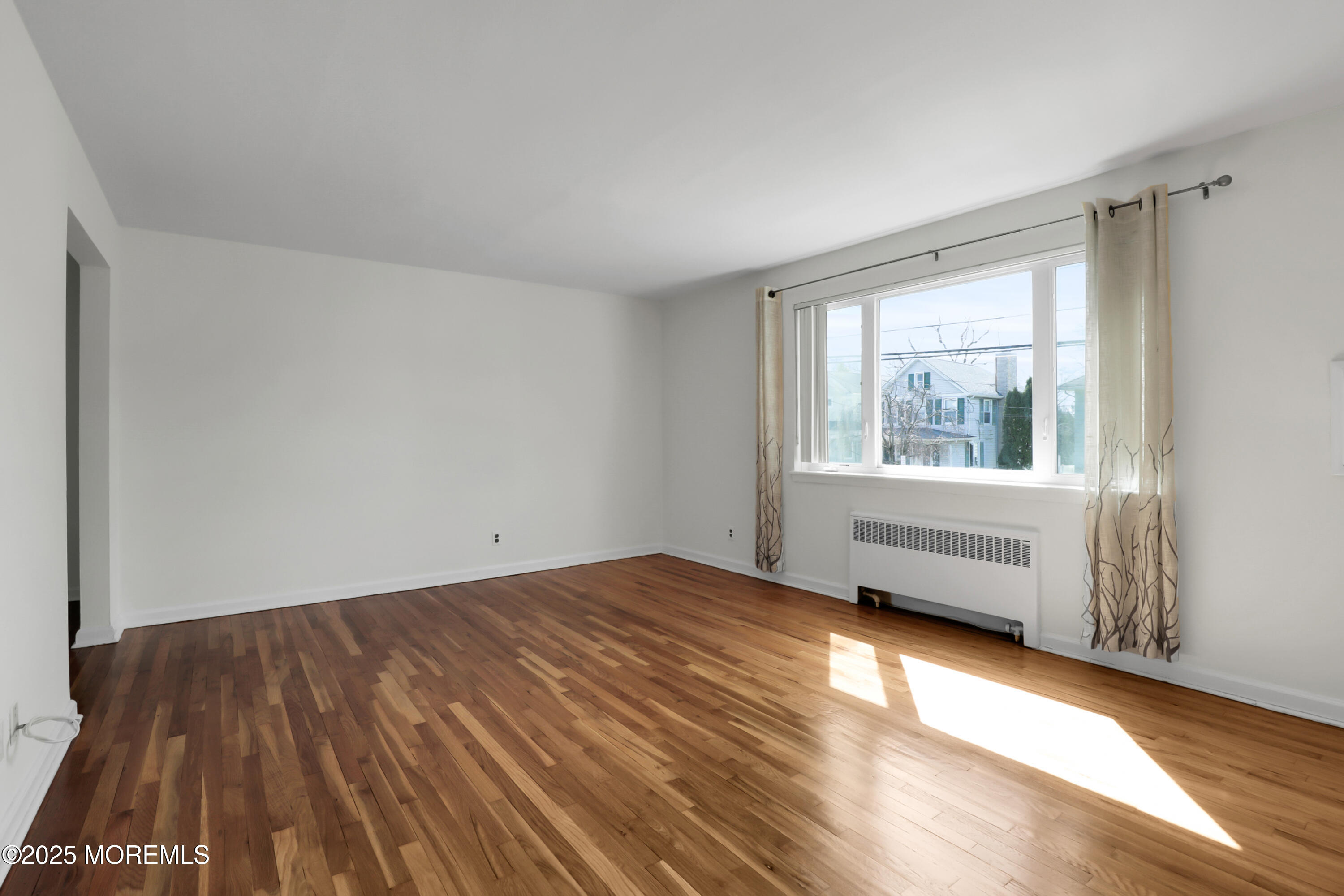 283 Spring Street, Unit 283B Red Bank, NJ 07701 - Photo 22 of 28 1F8A8777-014-027-3360x2240