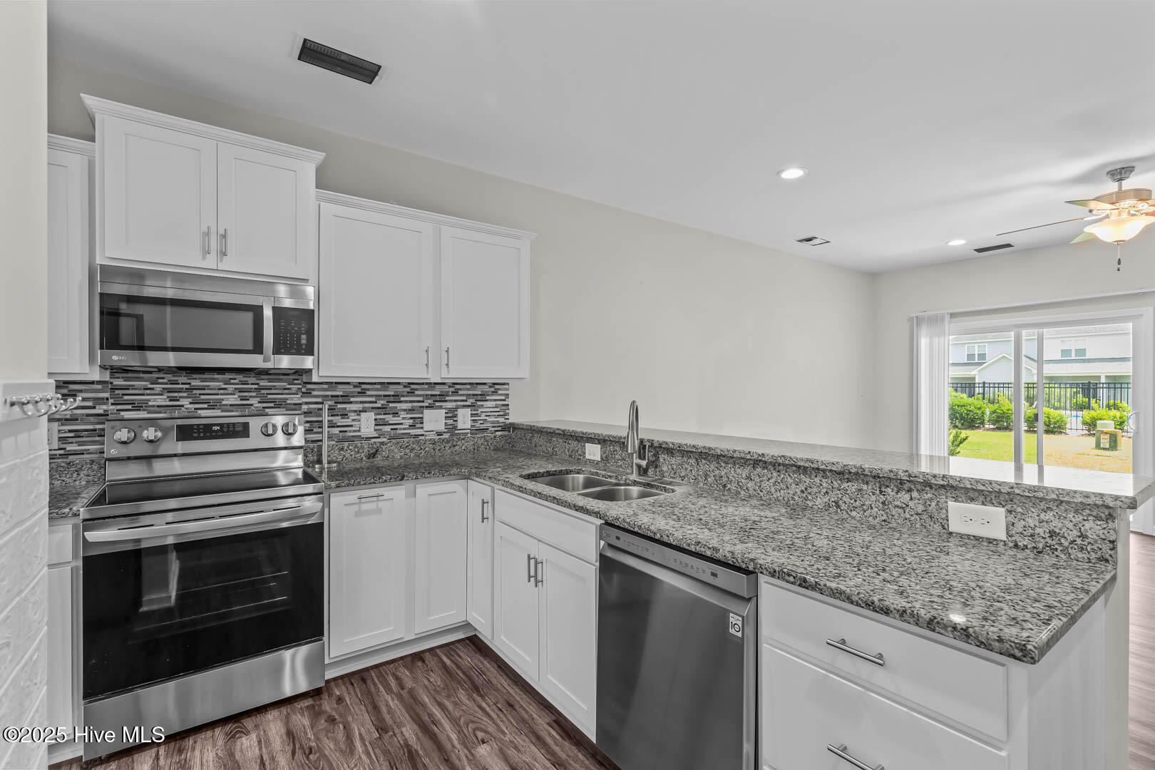 175 Old Murdoch Road, Unit 503 Morehead City, NC 28570 - Photo 12 of 51 12