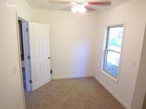 1392 West Wilson Road Clio, MI 48420 - Photo 8 of 10 20167236-7.JPG