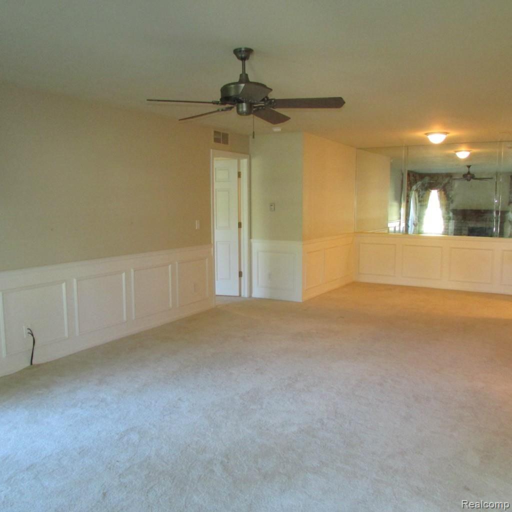 3655 Oakmonte Boulevard Rochester, MI 48306 - Photo 6 of 35 FAMILY ROOM DINING.jpg