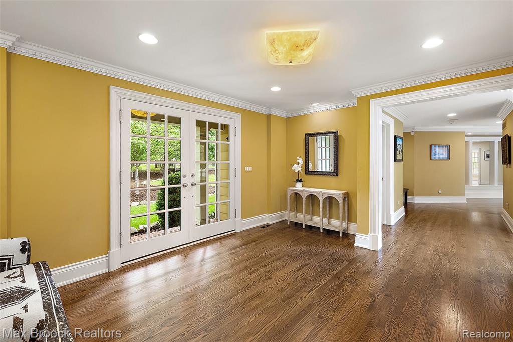 760 Lone Pine Road Bloomfield Hills, MI 48304 - Photo 3 of 65