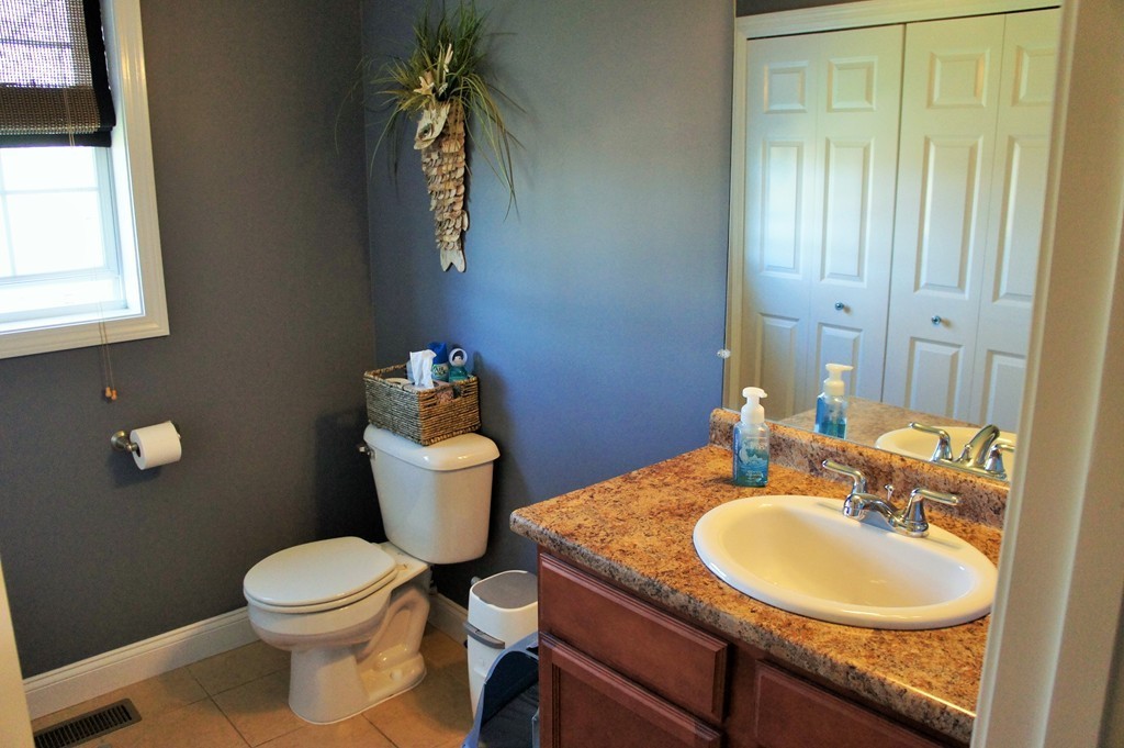 36 Cart Path Road Dracut, MA 01826 - Photo 21 of 28