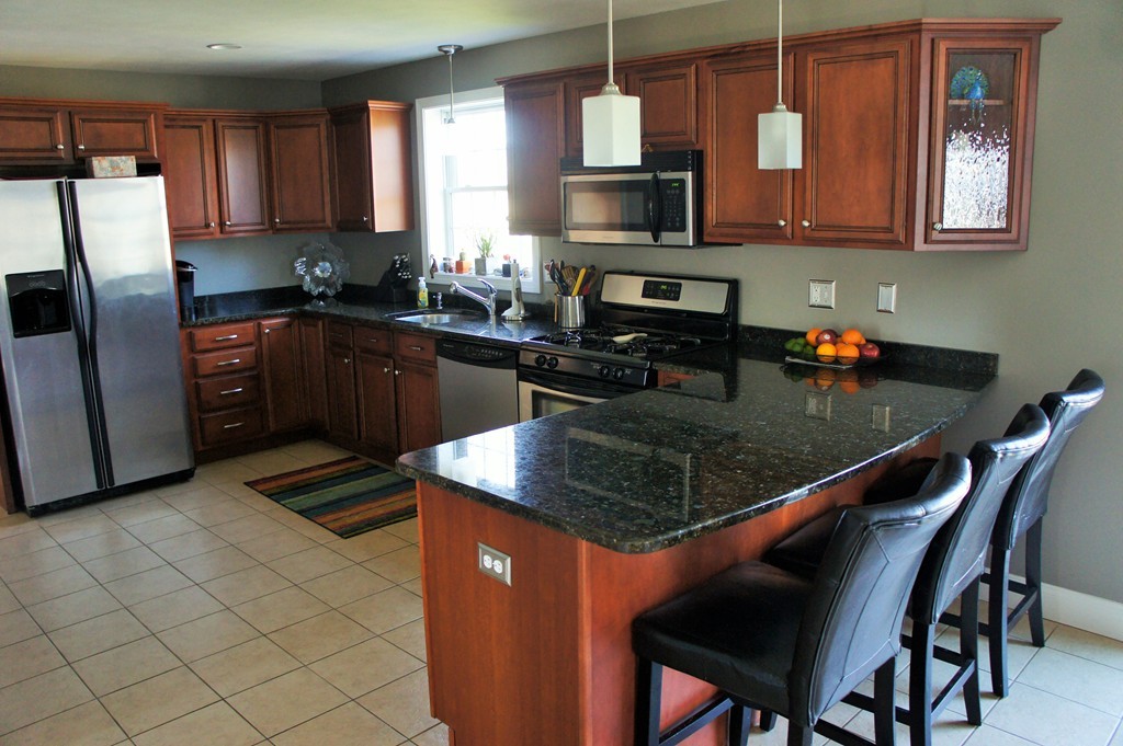 36 Cart Path Road Dracut, MA 01826 - Photo 8 of 28