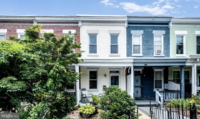 $721,000 | 315 16th Street Southeast, Washington, DC 20003