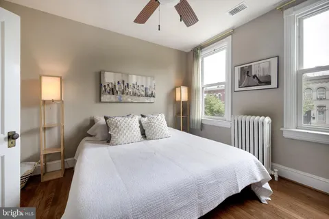 $721,000 | 315 16th Street Southeast, Washington, DC 20003