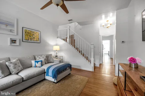 $721,000 | 315 16th Street Southeast, Washington, DC 20003