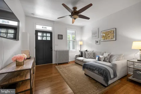 $721,000 | 315 16th Street Southeast, Washington, DC 20003