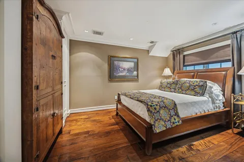 $4,995,000 | 20 Sunset Boulevard, Houston, TX 77005