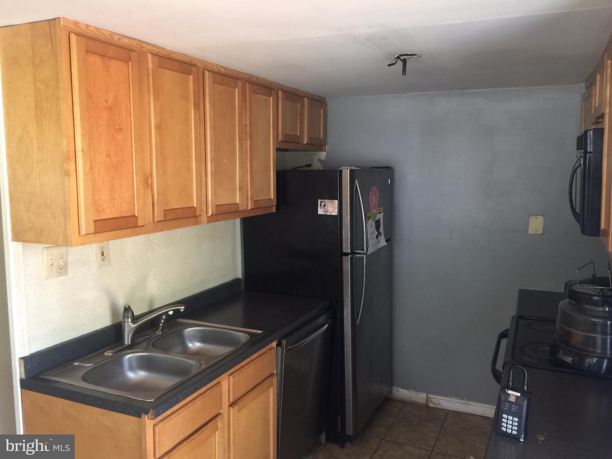 10154 High Ridge Road Laurel, MD 20723 - Photo 15 of 25 Kitchen