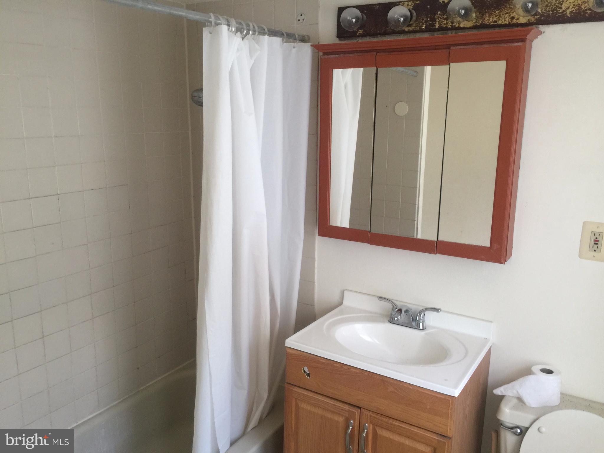 10154 High Ridge Road Laurel, MD 20723 - Photo 19 of 25 Bath