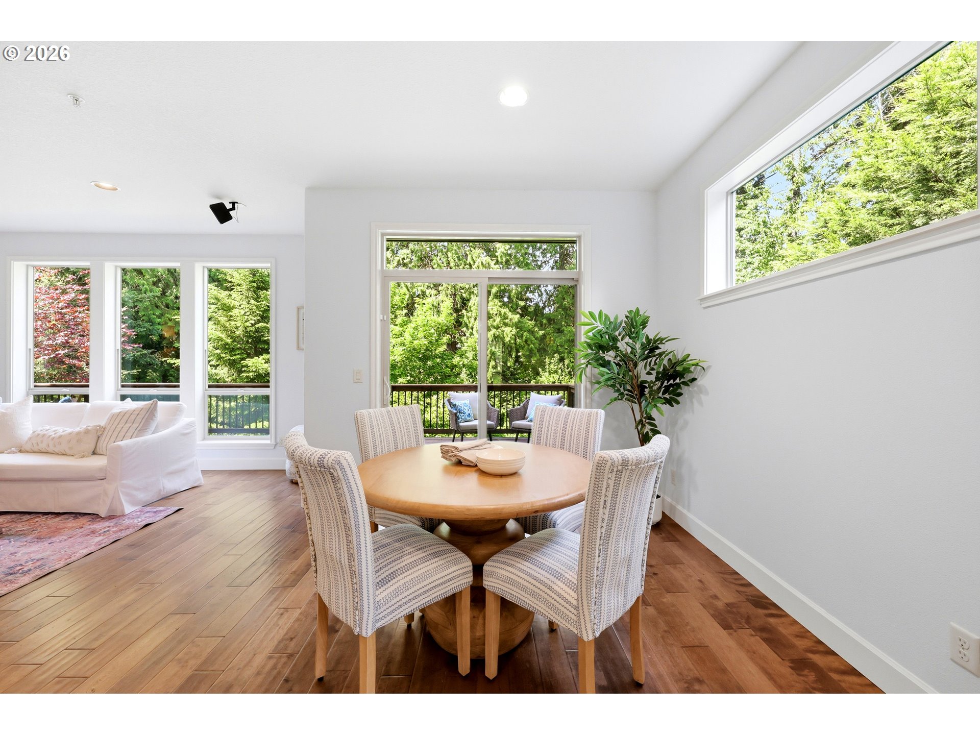 1639 Southwest Joshua Street Portland, OR 97219 - Photo 14 of 48