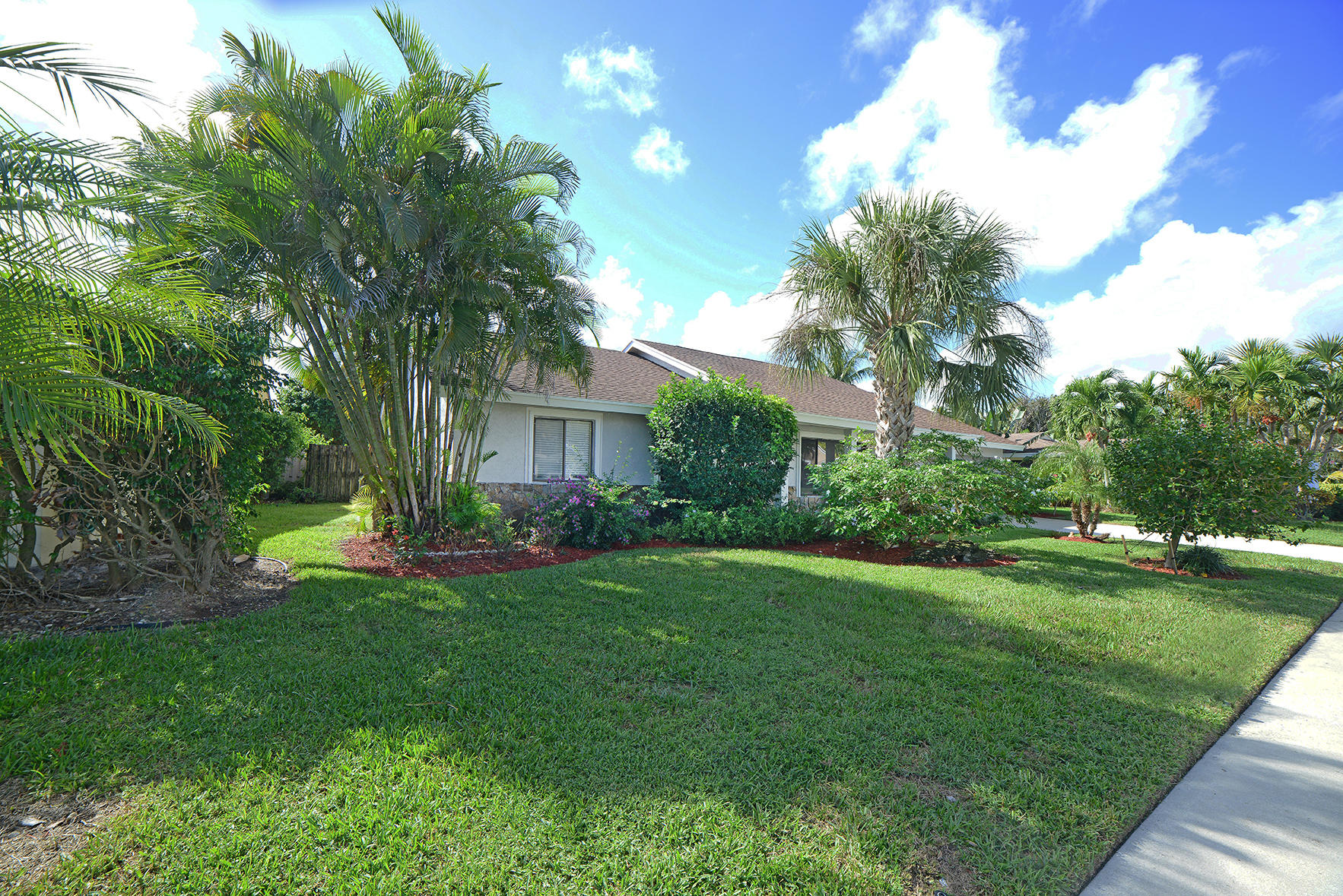 4816 Sugar Pine Drive Boca Raton, FL 33487 - Photo 28 of 37 Front Yard