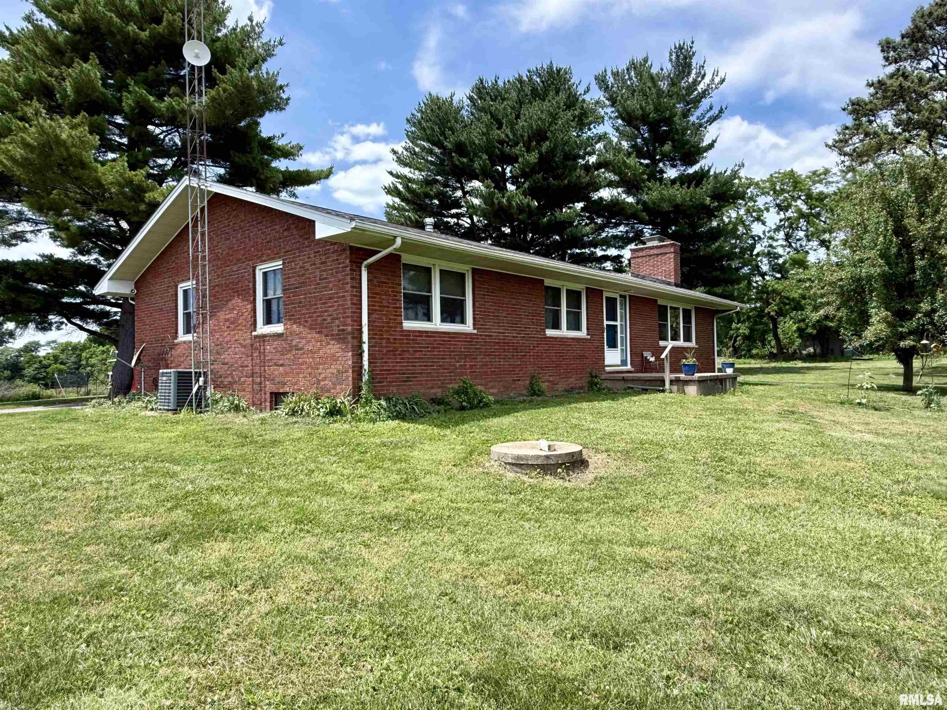 1225 Stanton Airport Road Riverton, IL 62561 - Photo 4 of 55