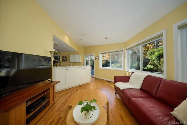 $1,068,000 | 56 Belleau Avenue, New Rochelle, NY 10804