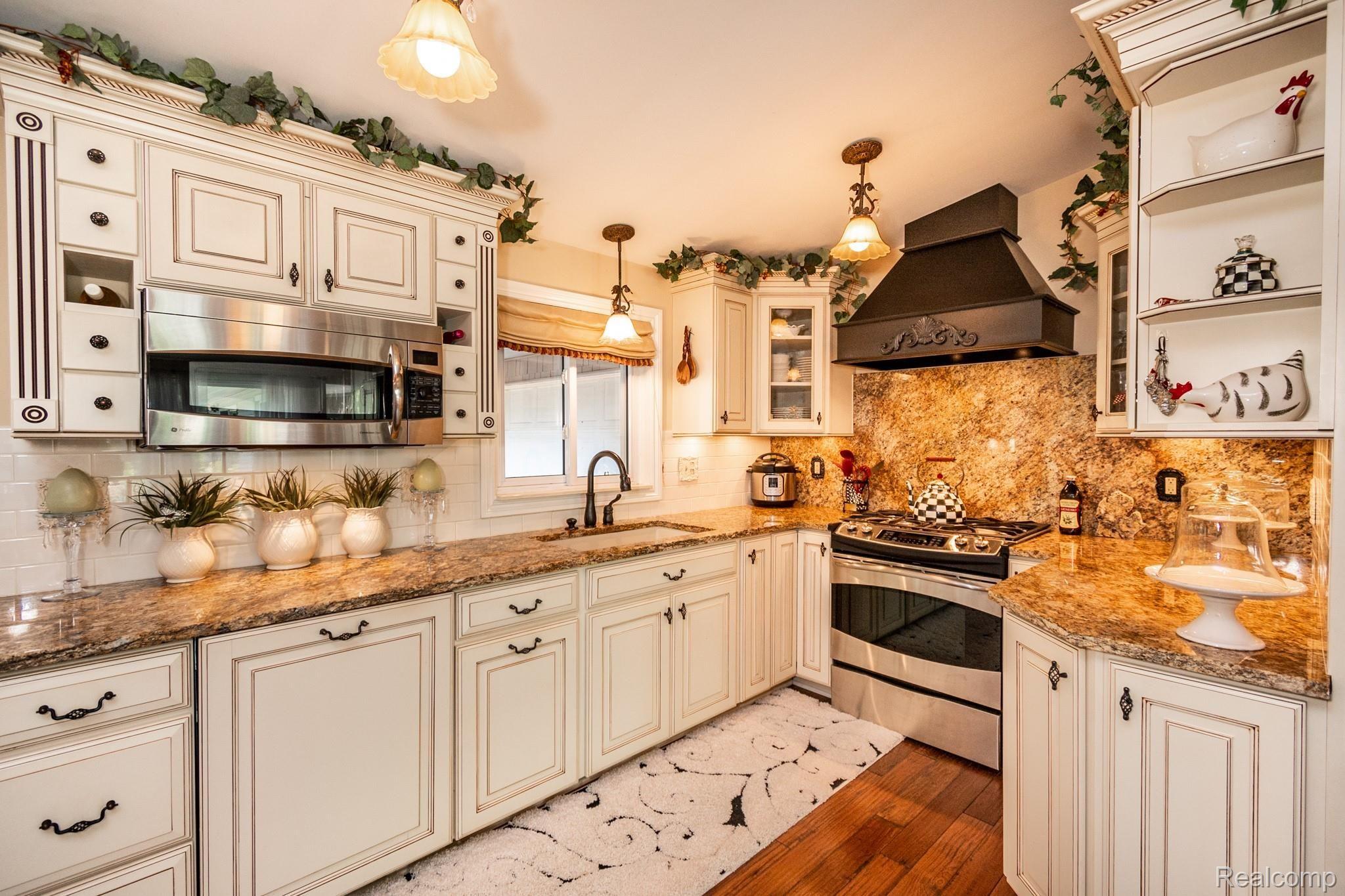 Gorgeous Custom Cabinetry