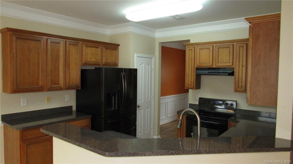 12914 Rothe House Road Charlotte, NC 28273 - Photo 9 of 48 Gallery Image 9
