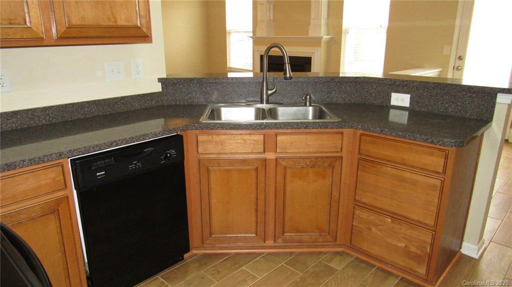 12914 Rothe House Road Charlotte, NC 28273 - Photo 10 of 48 Gallery Image 10