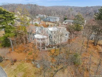 $1,400,000 | 1 Heritage Hill Road, Irvington, NY 10533