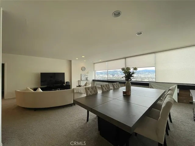 $7,500 | 2220 Avenue Of The Stars, Los Angeles, CA 90067