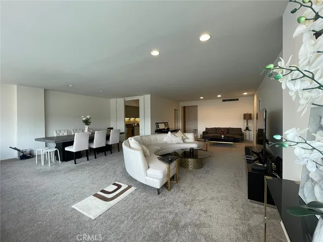 $7,500 | 2220 Avenue Of The Stars, Los Angeles, CA 90067