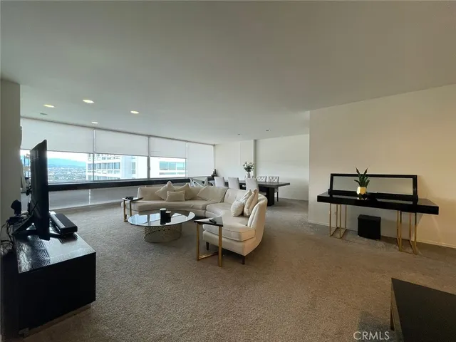 $7,500 | 2220 Avenue Of The Stars, Los Angeles, CA 90067