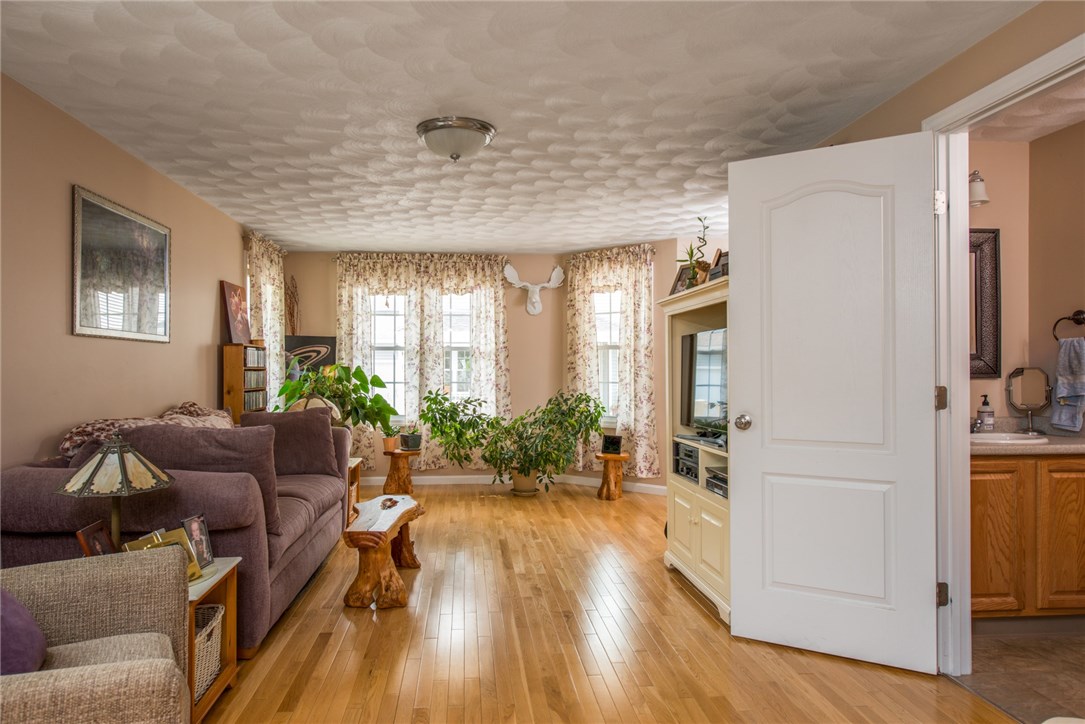 206 Jefferson Road Burrillville, RI 02830 - Photo 6 of 18 Gallery Image 6