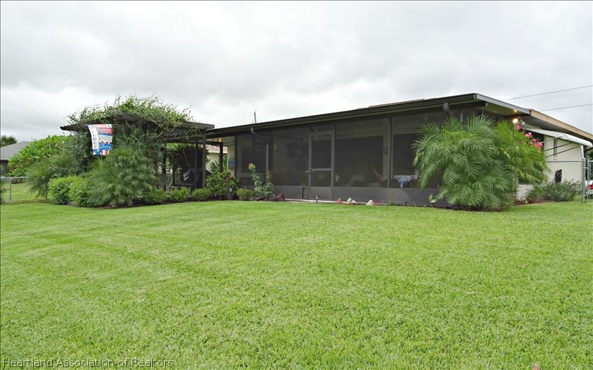 145 Loquat Road Northeast Lake Placid, FL 33852 - Photo 21 of 23 Gallery Image 21