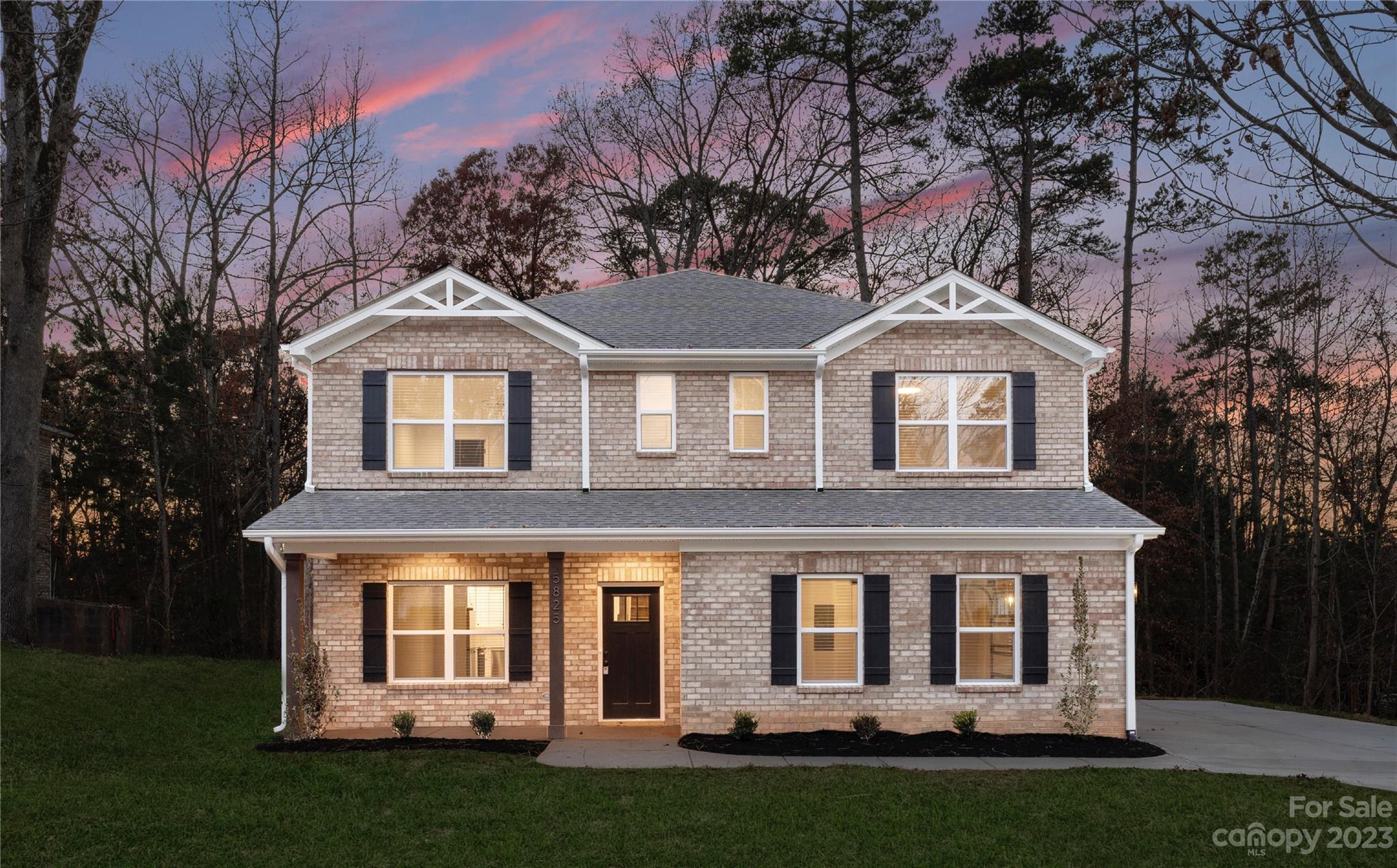 5825 Linden Ridge Lane Charlotte, NC 28216 - Photo 1 of 16