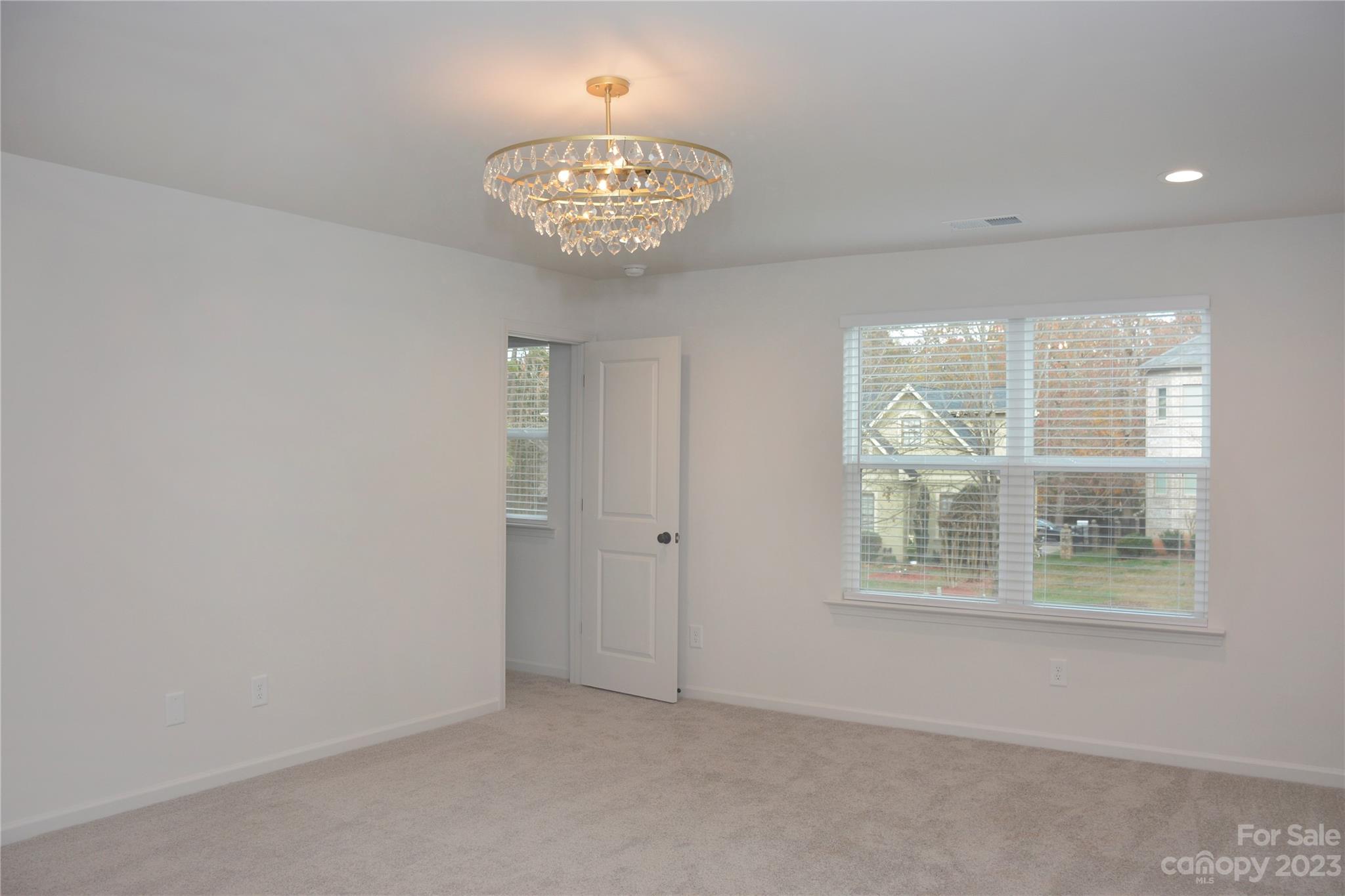 5825 Linden Ridge Lane Charlotte, NC 28216 - Photo 9 of 16